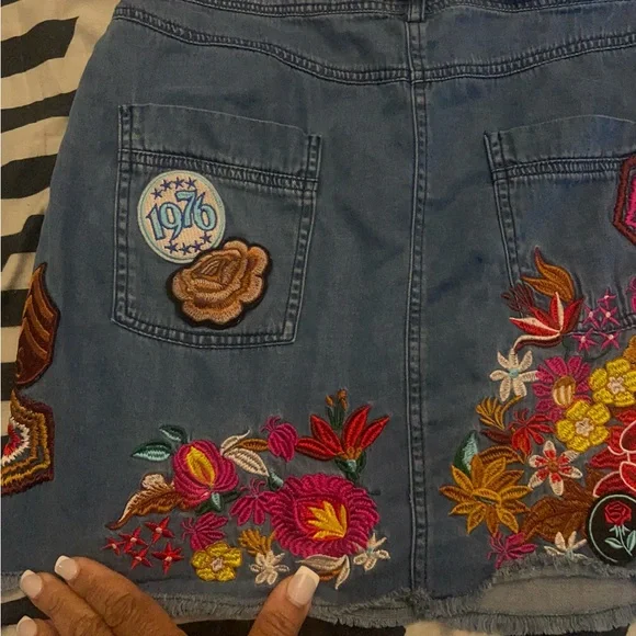 Spell Blue Denim A-Line Skirt with Colorful Embroidery - Picture 3 of 6